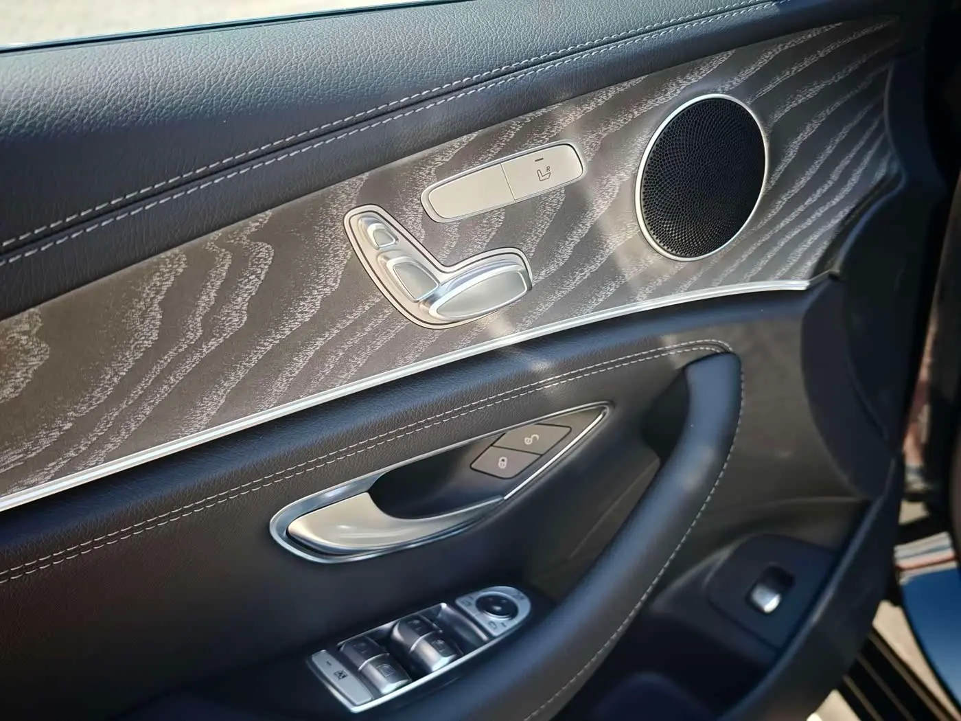 Mercedes-Benz E-Class 2023 — Фото 5/20