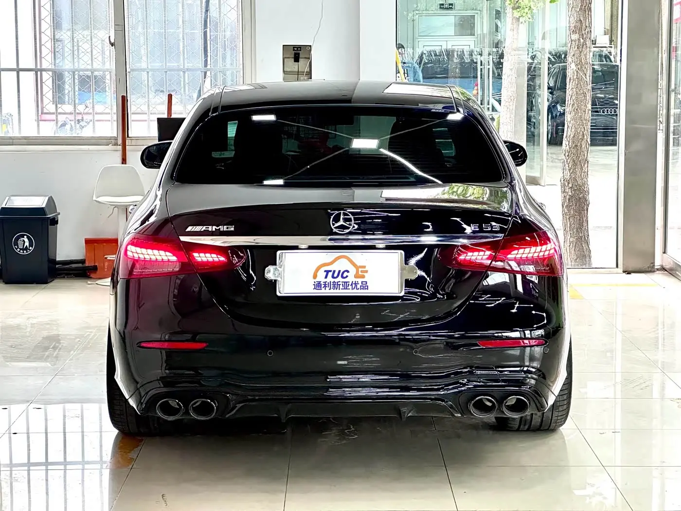 Mercedes-Benz E-Class AMG 2023 — Фото 9/20