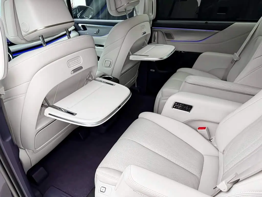 Buick GL8 New Energy 2025 — Photo 10/16