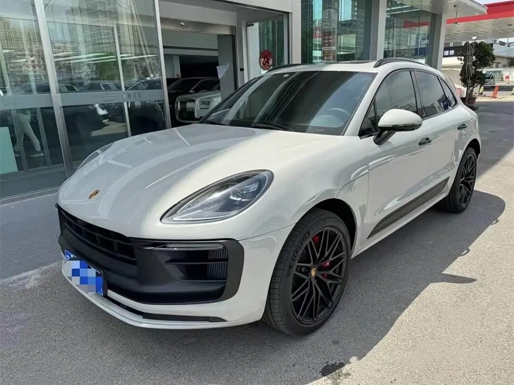 Porsche Macan 2022 — Photo 1/9