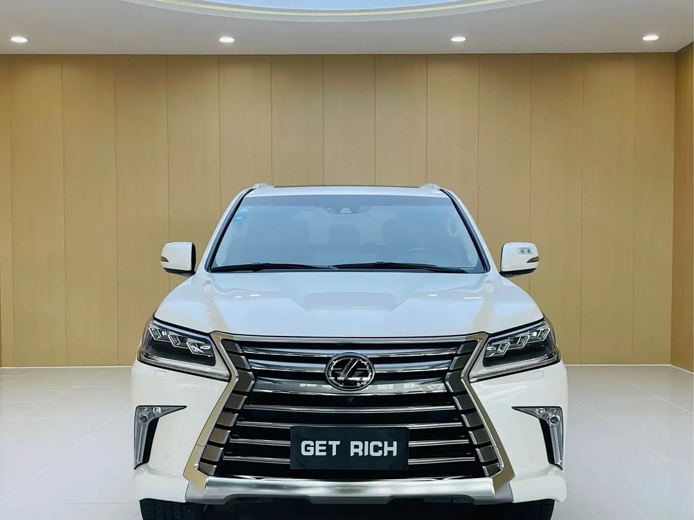 Lexus LX 2019 — Фото 2/17