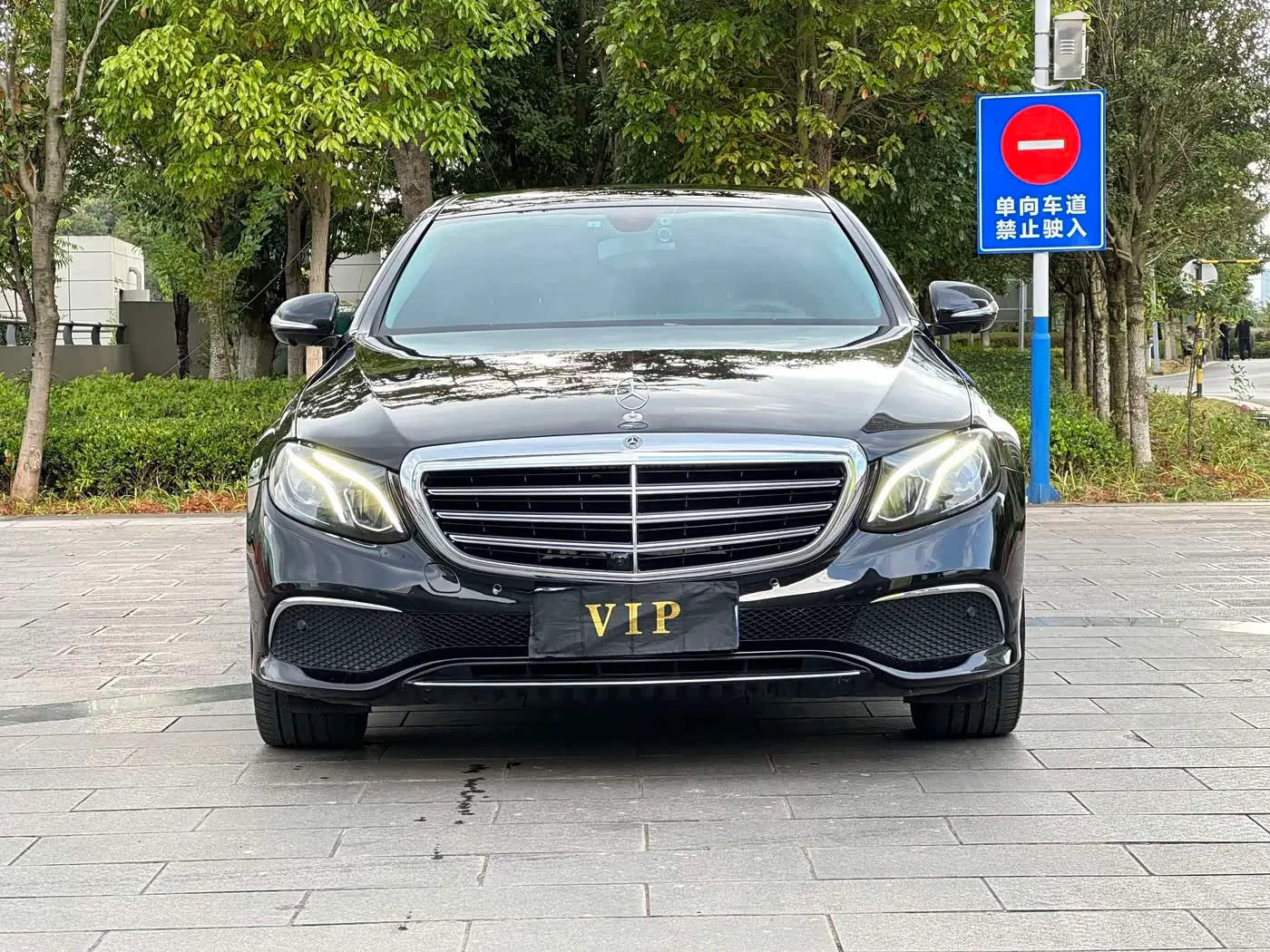 Mercedes-Benz E-Class 2019 — Photo 3/20