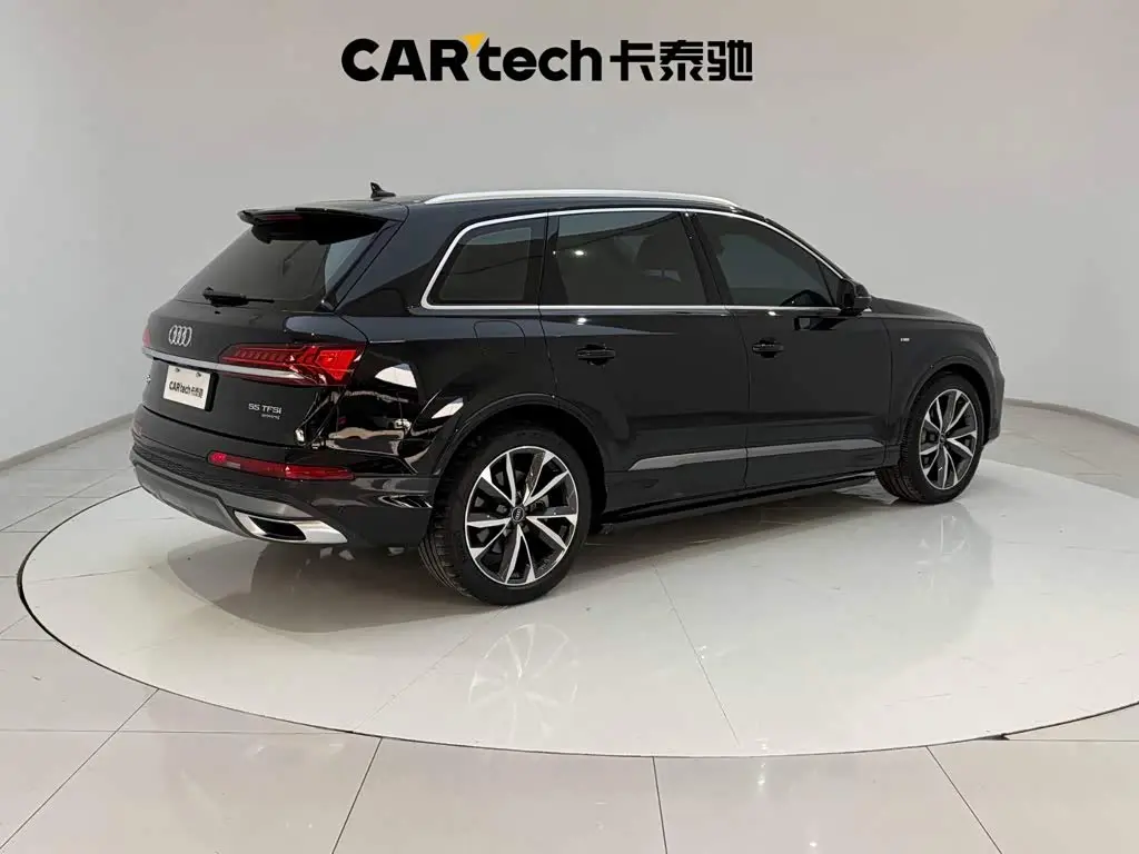 Audi Q7 2021 — Фото 11/20