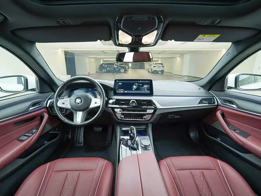 BMW 5 Series 2022 — Şəkil 19/20