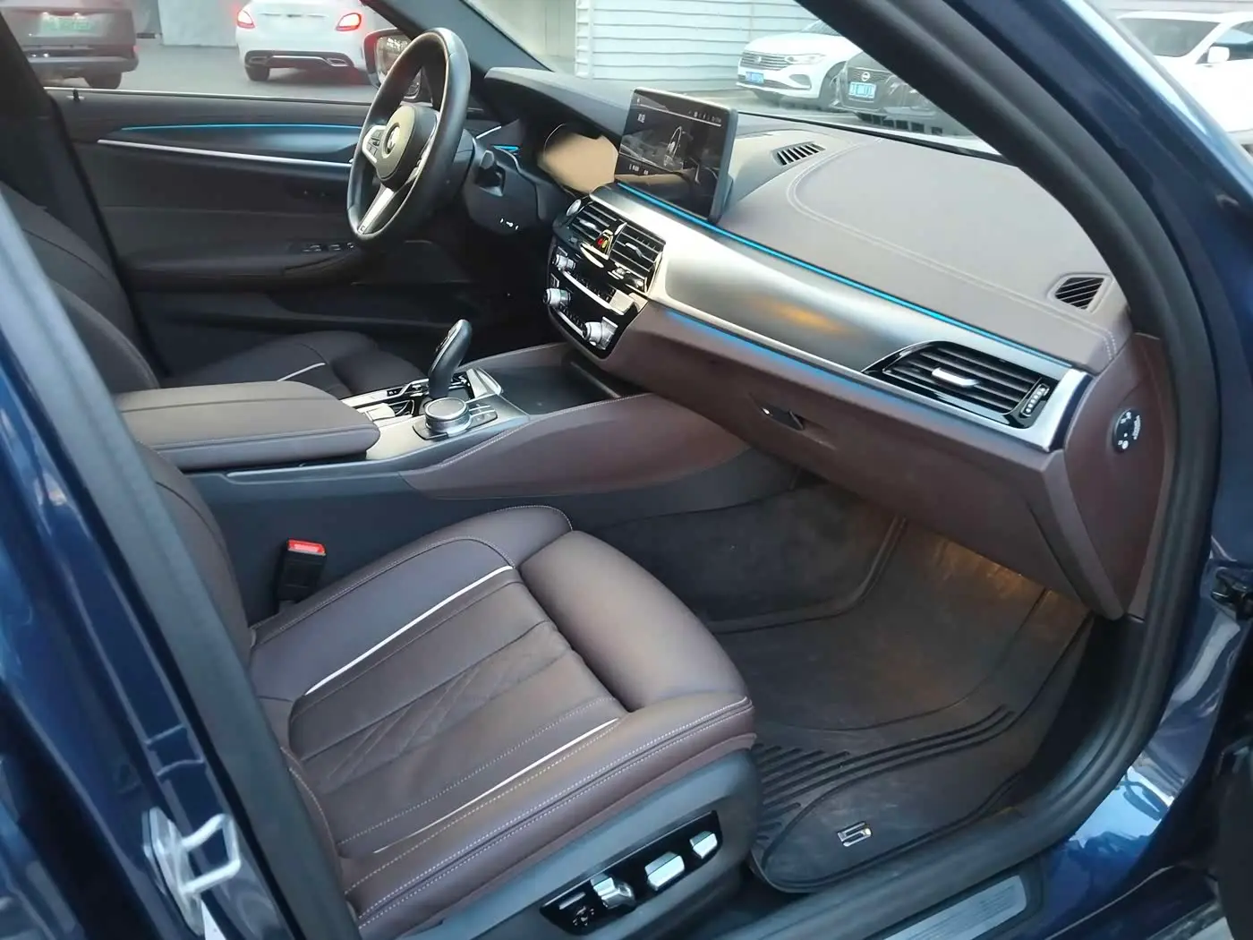 BMW 5 Series New Energy 2021 — Photo 11/18