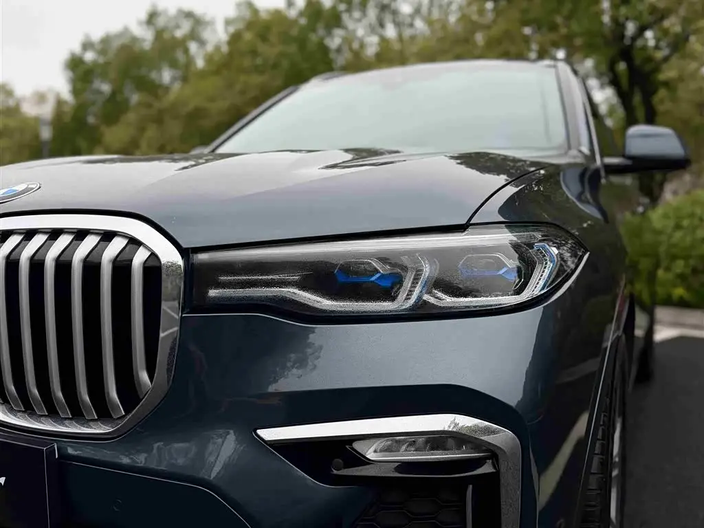 BMW X7 2021 — Photo 4/20