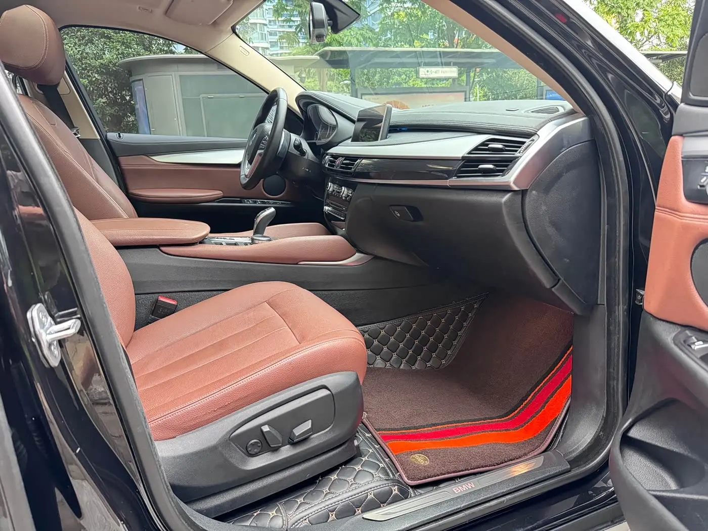 BMW X6 2017 — Photo 13/15