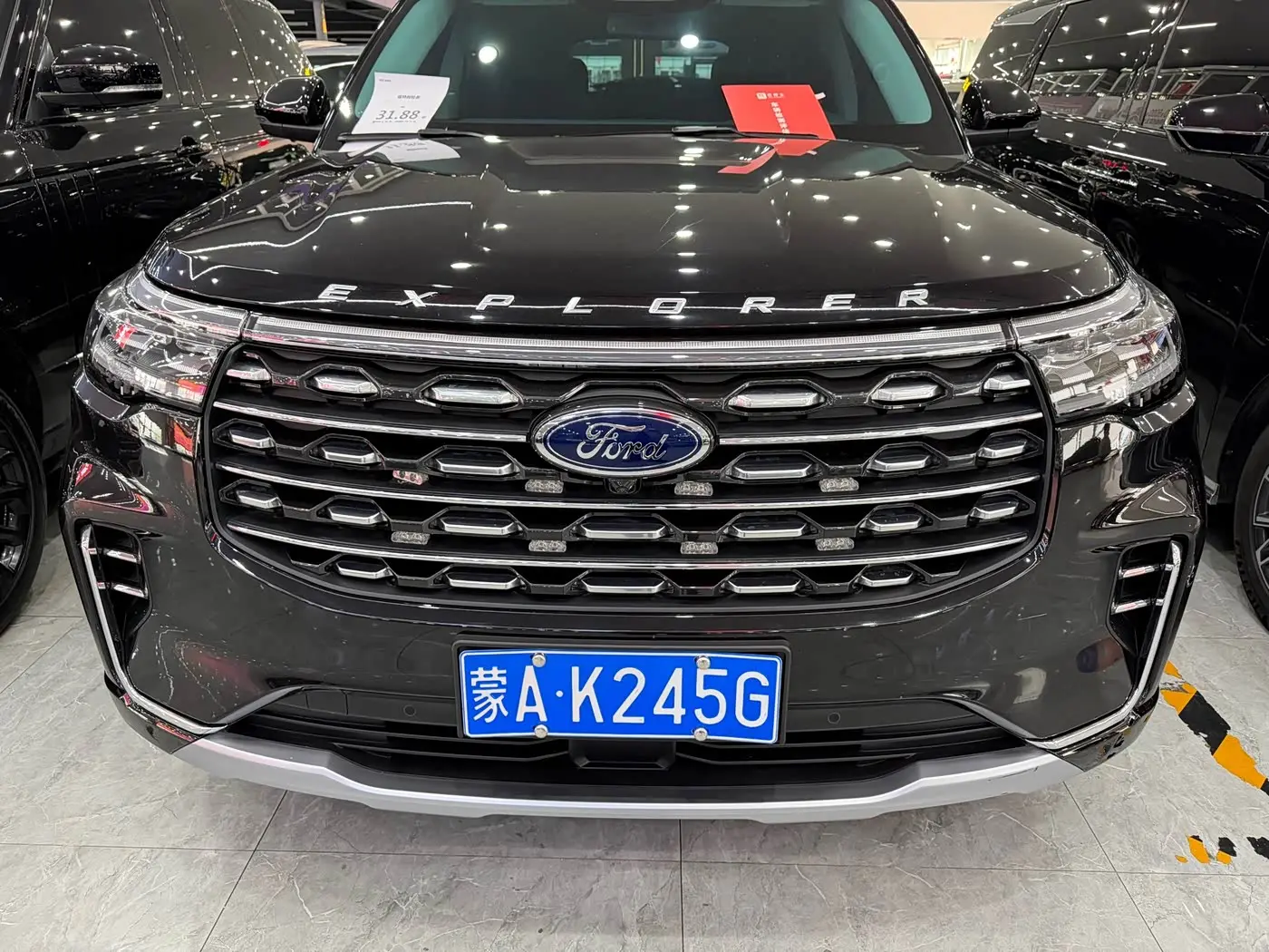 Ford Explorer 2025 — Фото 11/16