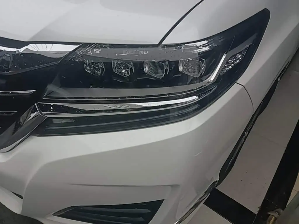 Honda Elysion 2017 — Şəkil 18/20