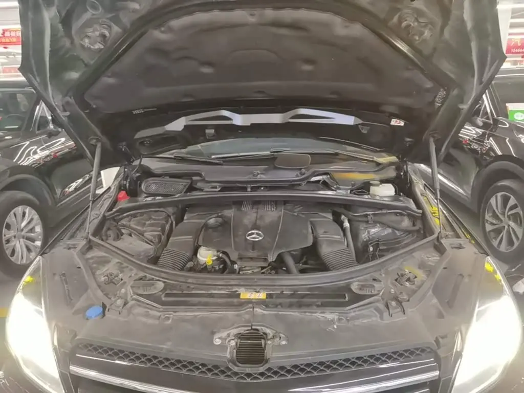 Mercedes-Benz R-Class 2017 — Photo 19/19