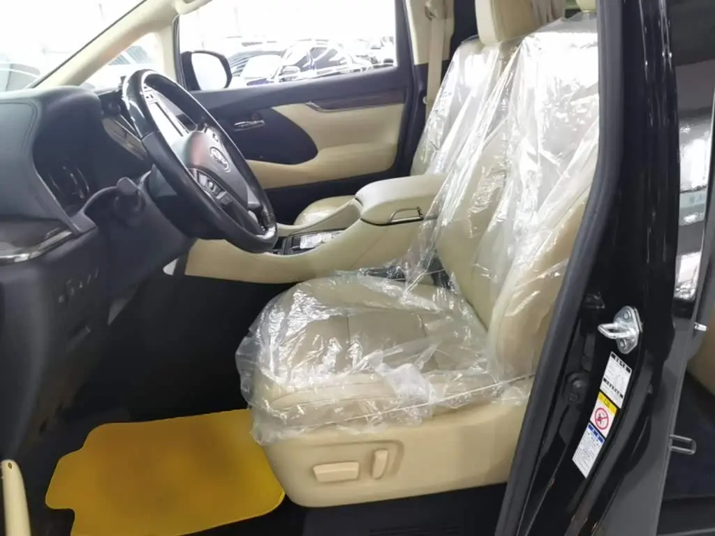 Toyota Vellfire 2020 — Photo 14/19