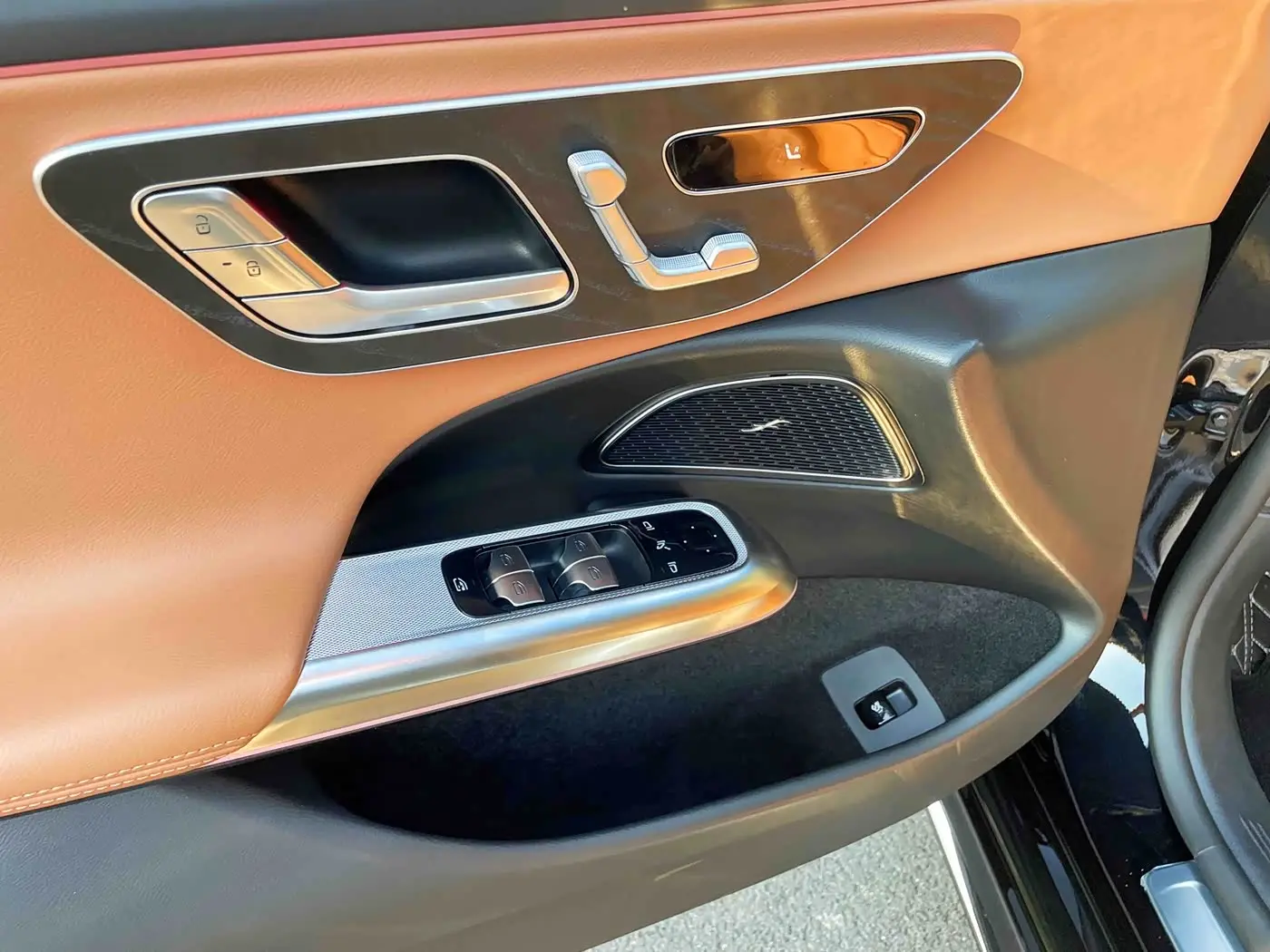 Mercedes-Benz E-Class 2026 — Photo 11/16
