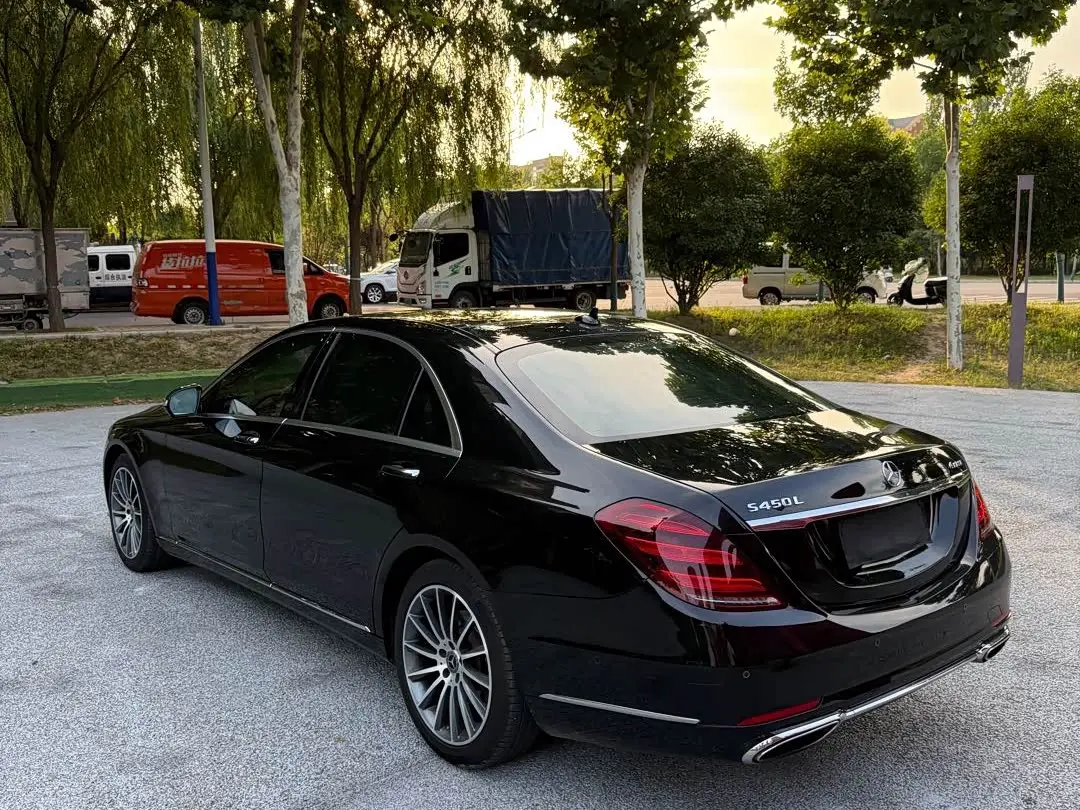 Mercedes-Benz S-Class 2018 — Фото 10/10