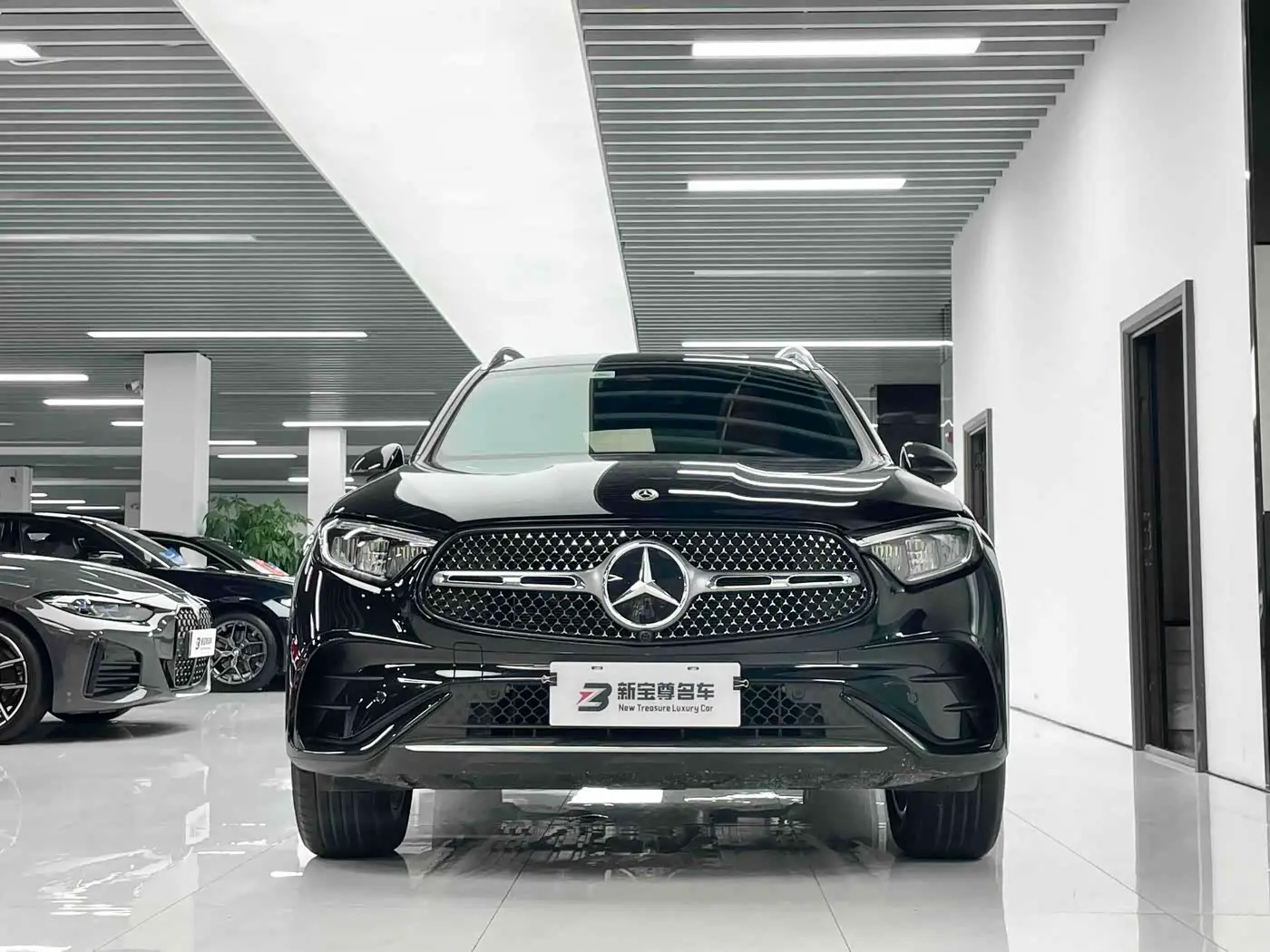 Mercedes-Benz GLC 2024 — Photo 2/17