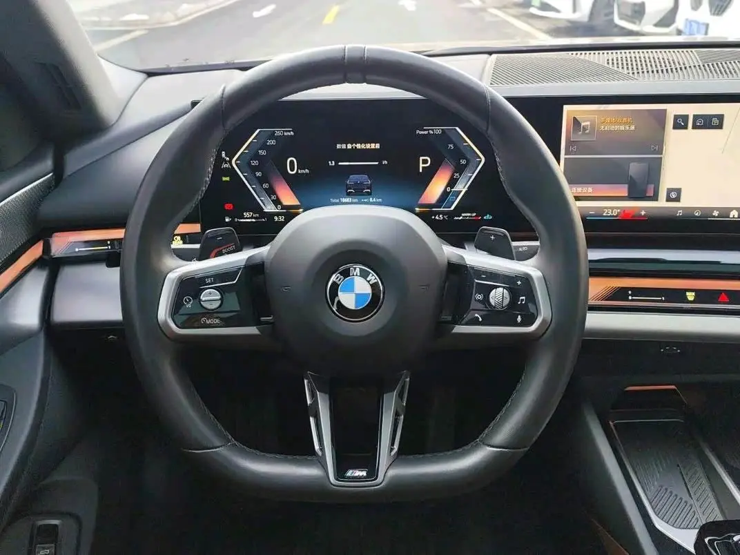 BMW 5 Series 2025 — Photo 10/15