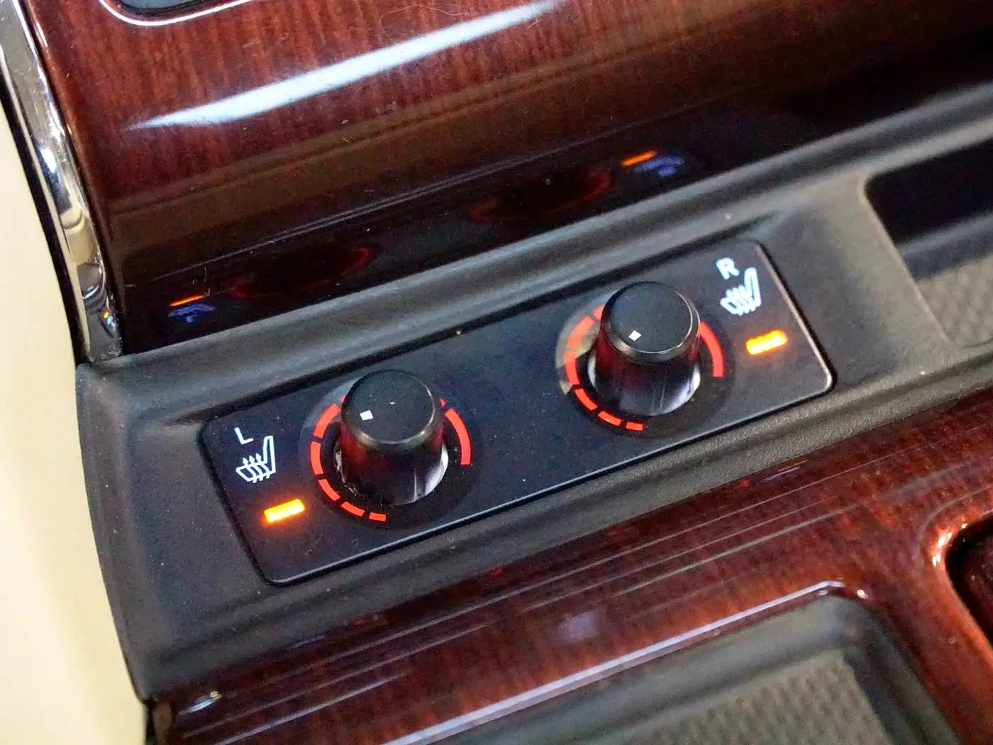 Toyota Alphard 2016 — Photo 19/20