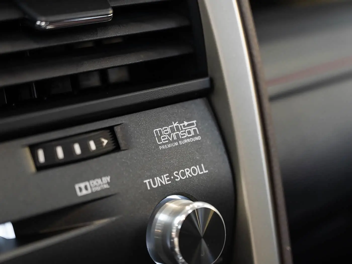 Lexus RX 2016 — Photo 19/20