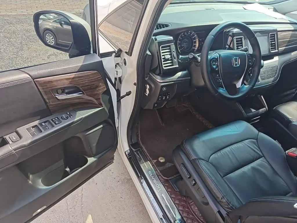 Honda Elysion 2019 — Şəkil 15/19