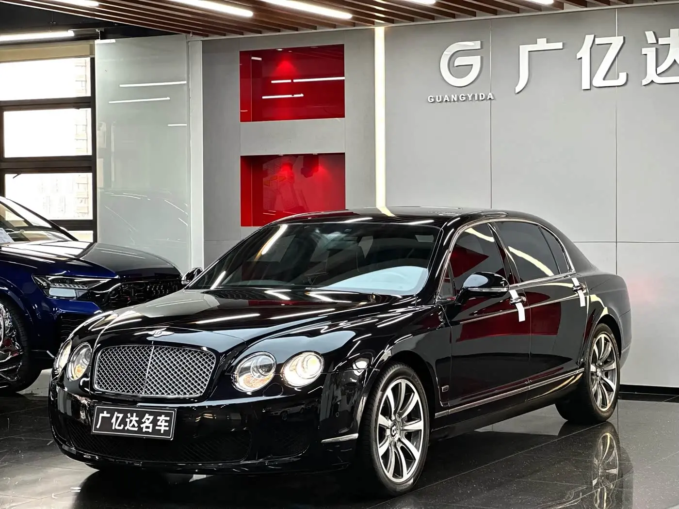 Bentley Flying Spur 2012 — Фото 1/20