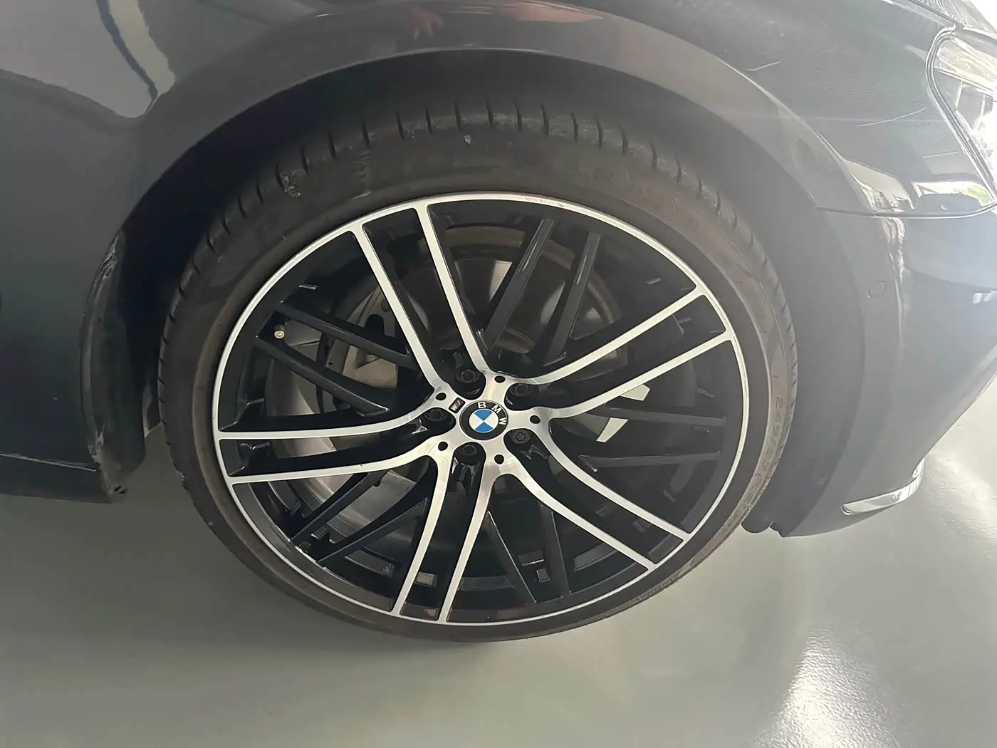 BMW 7 Series 2016 — Photo 18/18