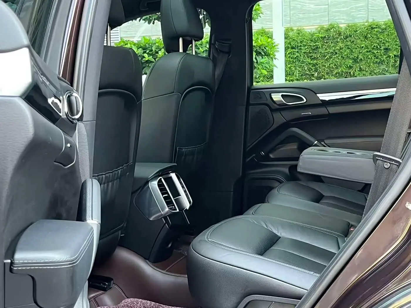 Porsche Cayenne 2015 — Фото 11/20
