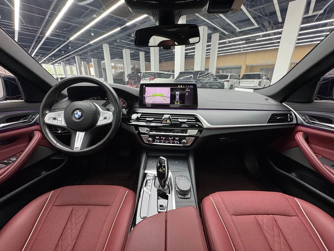 BMW 5 Series 2023 — Photo 15/20