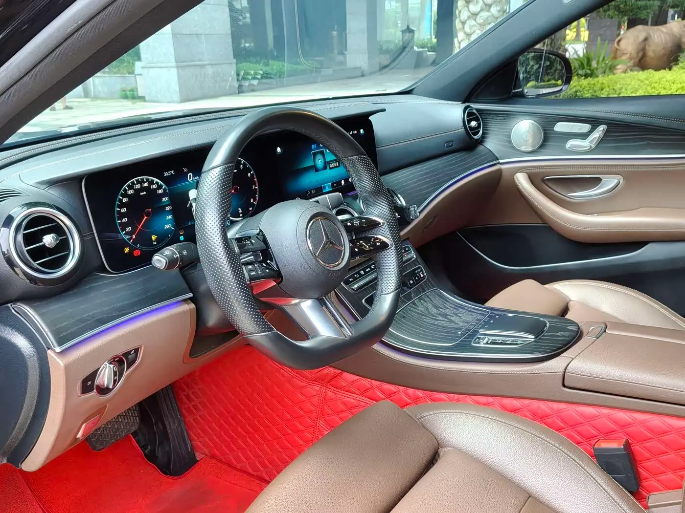 Mercedes-Benz E-Class 2022 — Фото 8/11