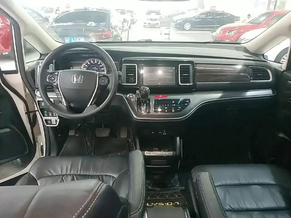 Honda Elysion 2018 — Şəkil 10/20