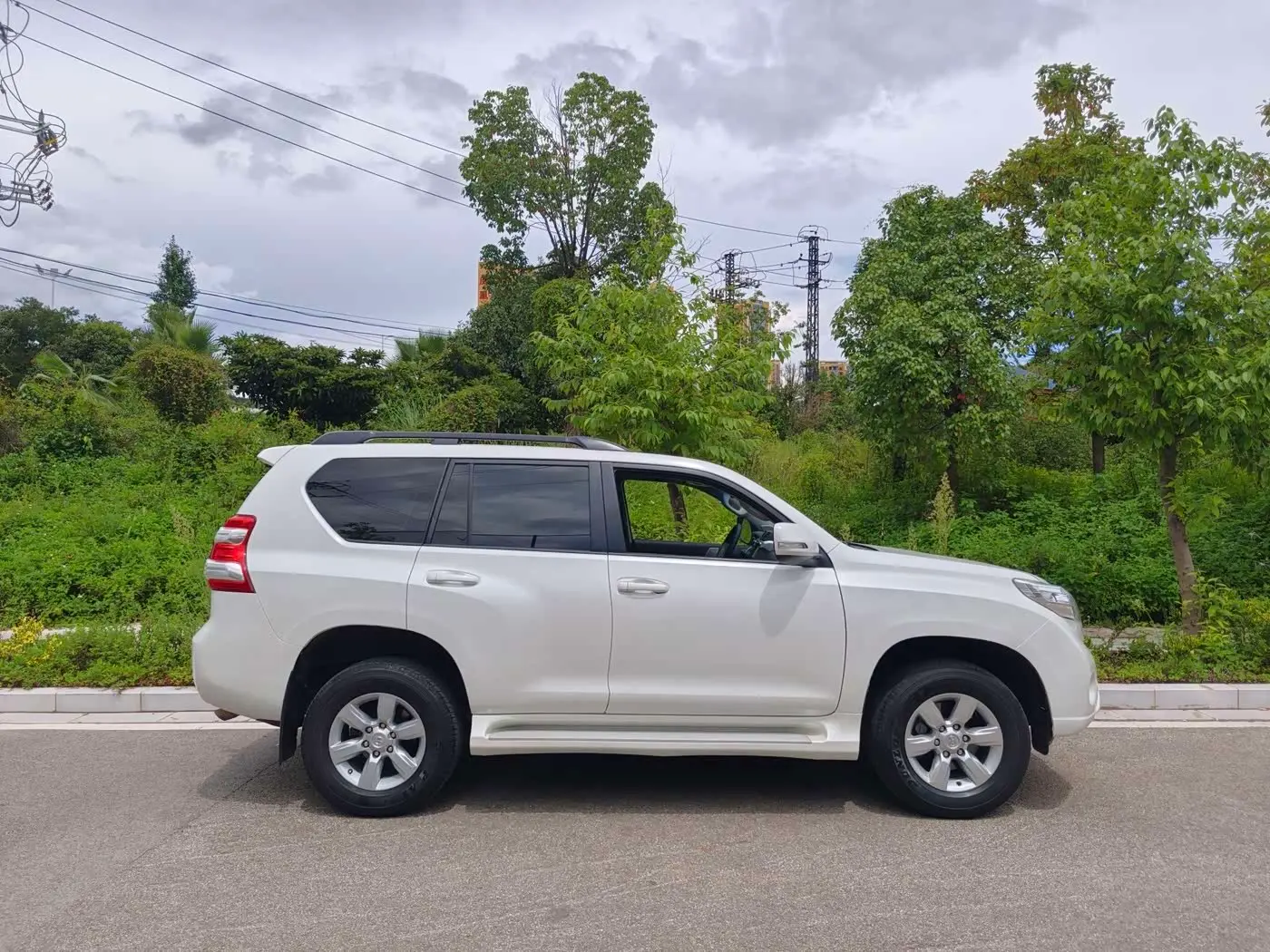 Toyota Prado 2017 — Photo 5/20