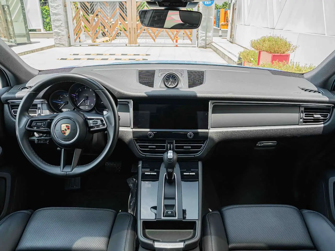Porsche Macan 2023 — Photo 16/19