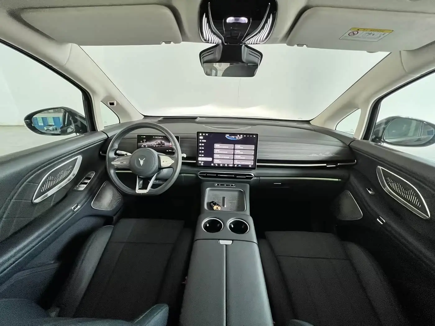 Voyah Auto Voyah Dreamer 2025 — Photo 4/20