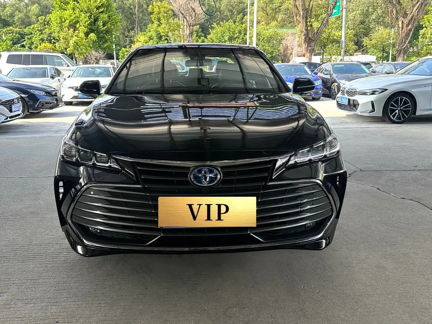 Toyota Avalon 2019 — Photo 2/20