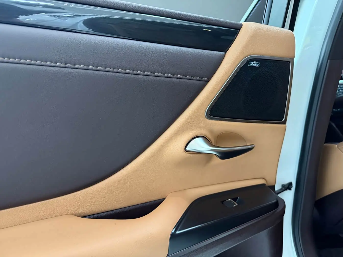 Lexus ES 2020 — Фото 14/19