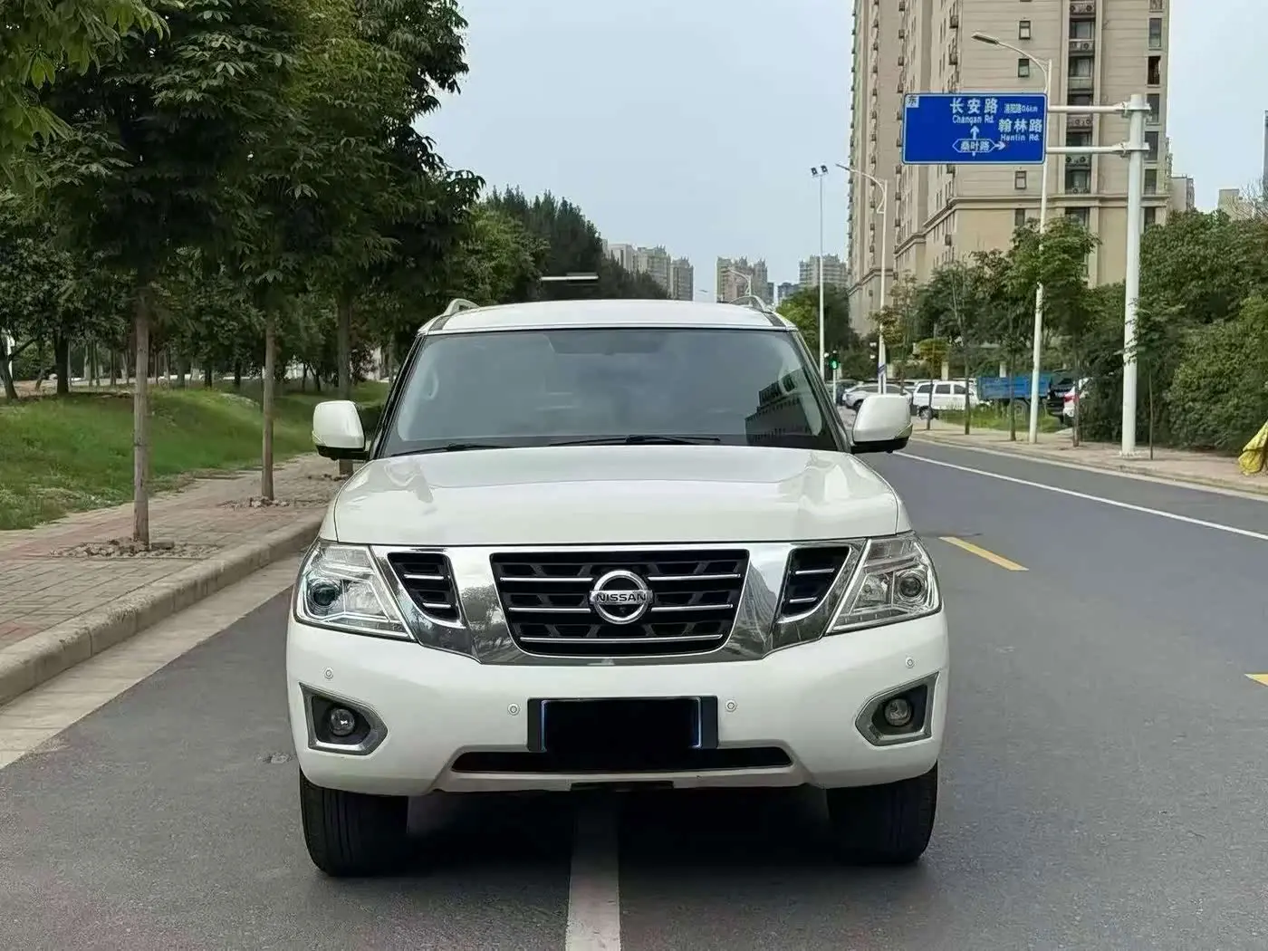 Nissan Patrol 2019 — Photo 2/9