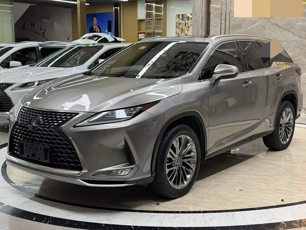 Lexus RX 2021 — Photo 1/9