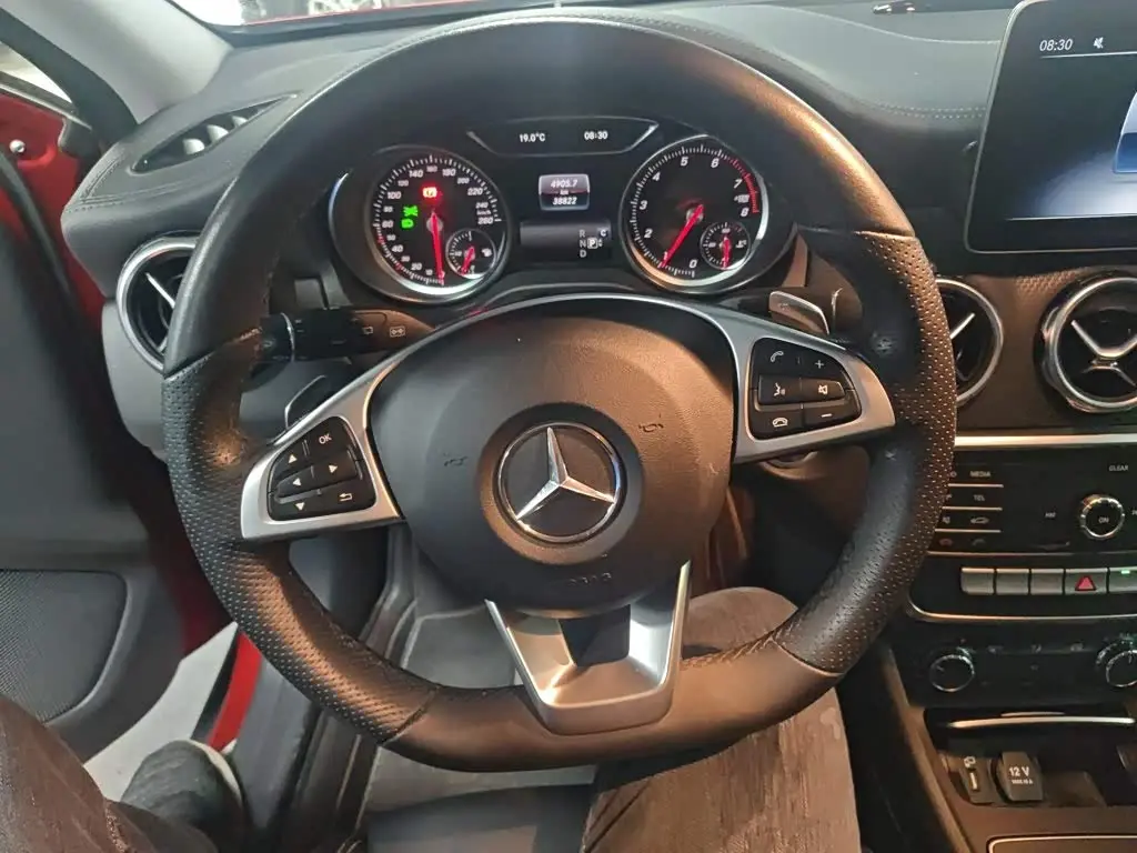 Mercedes-Benz GLA 2019 — Фото 6/19
