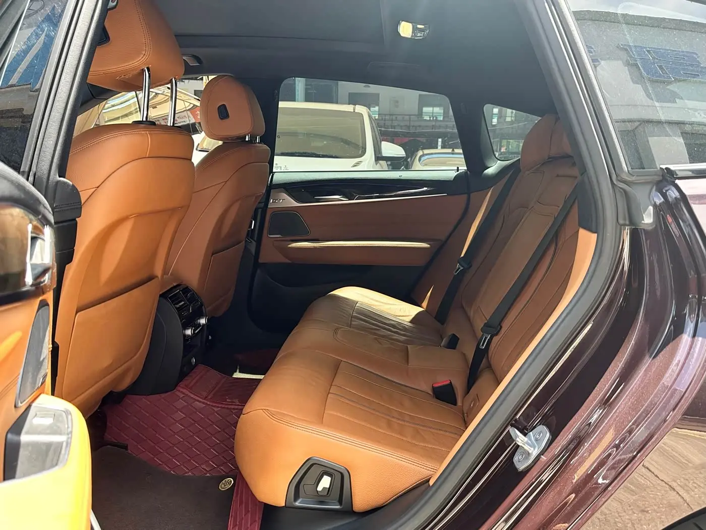BMW 6 Series GT 2019 — Photo 8/19