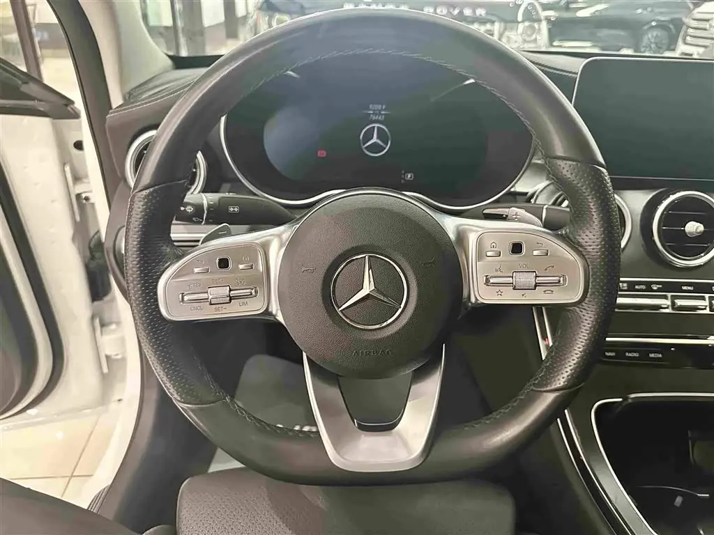 Mercedes-Benz C-Class 2021 — Photo 7/20