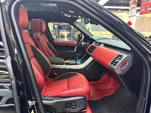 Land Rover Range Rover Sport 2021 — Photo 6/11