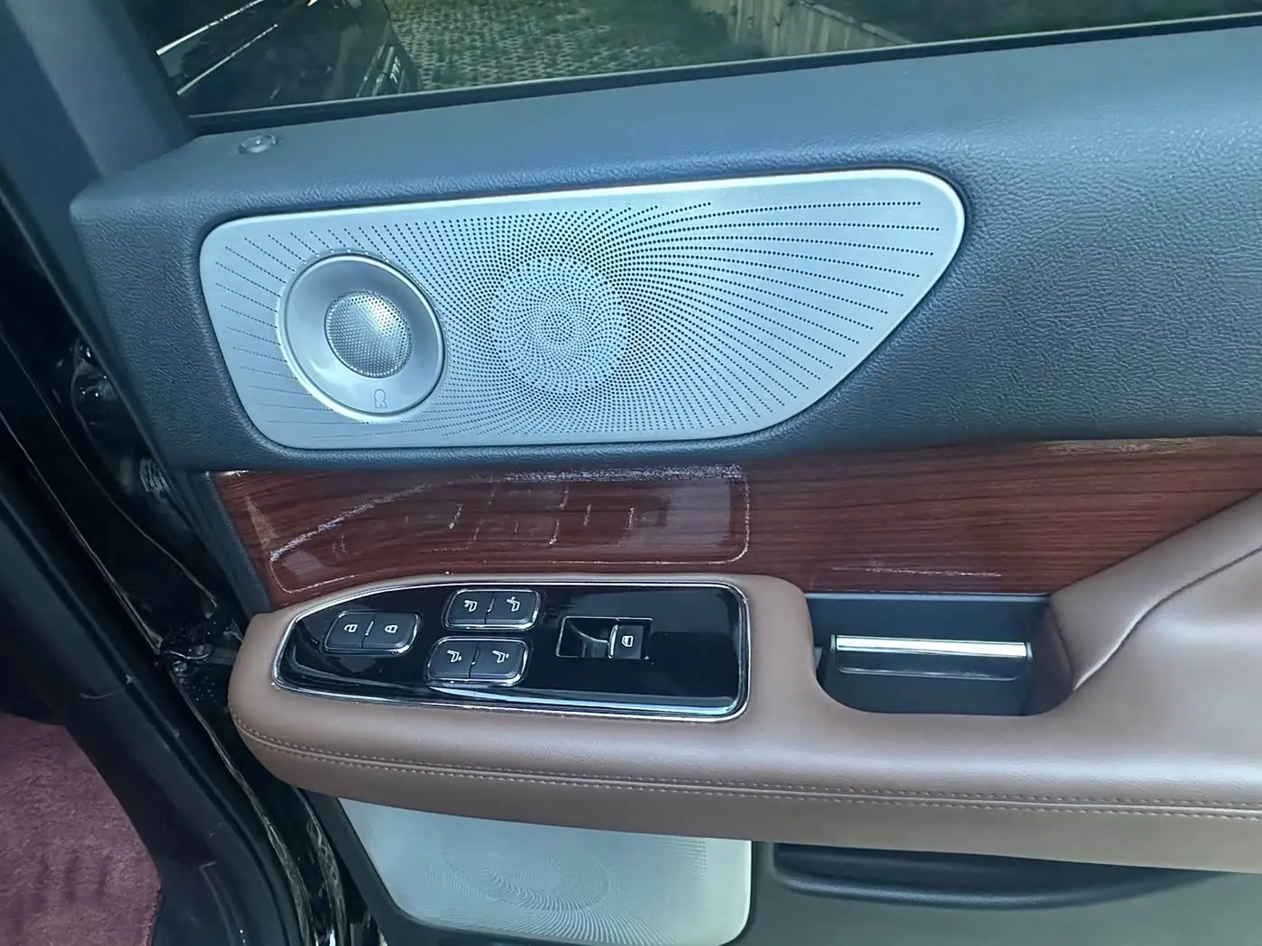 Lincoln Navigator 2024 — Photo 16/20