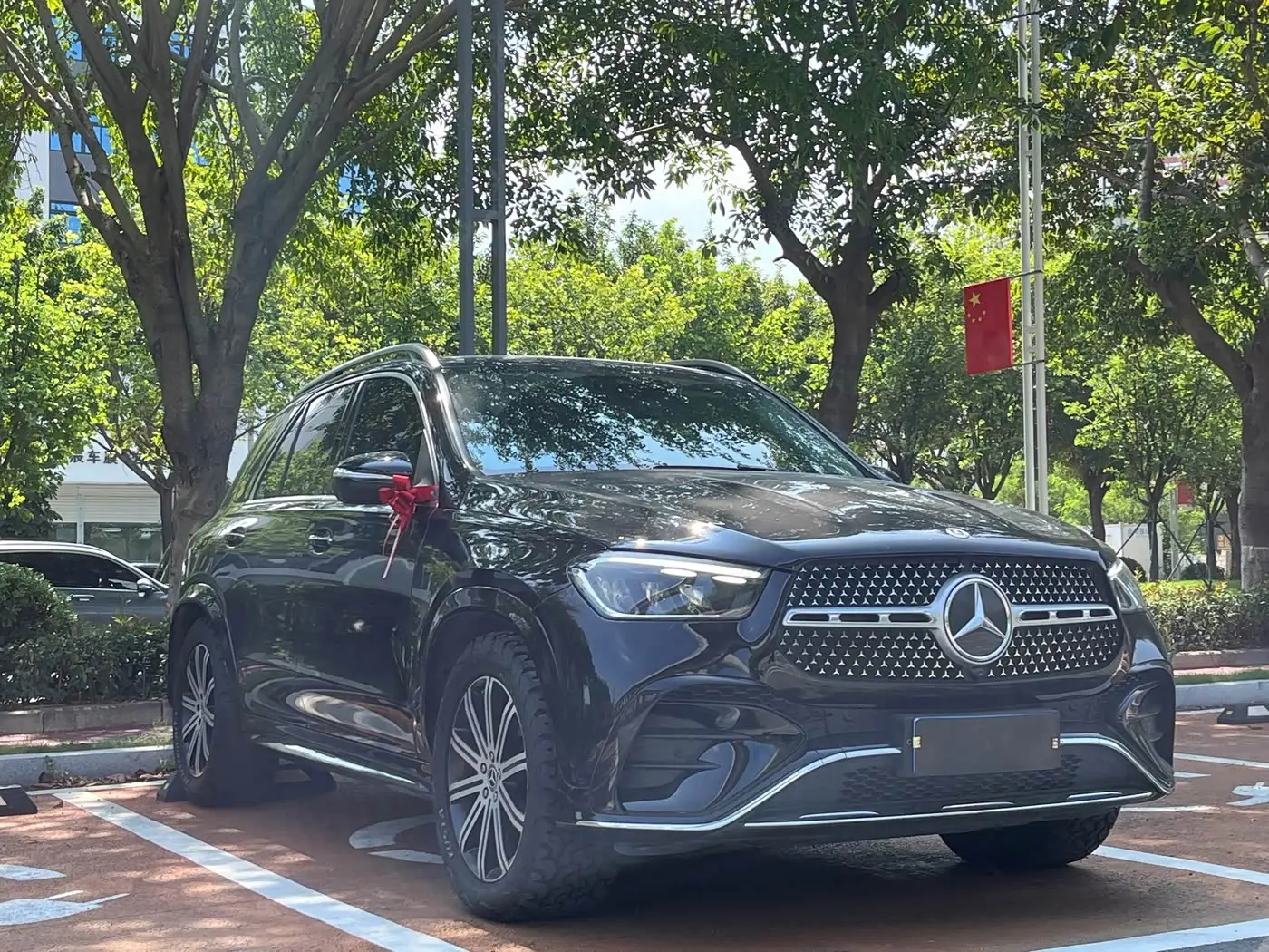 Mercedes-Benz GLE 2025 — Photo 3/9