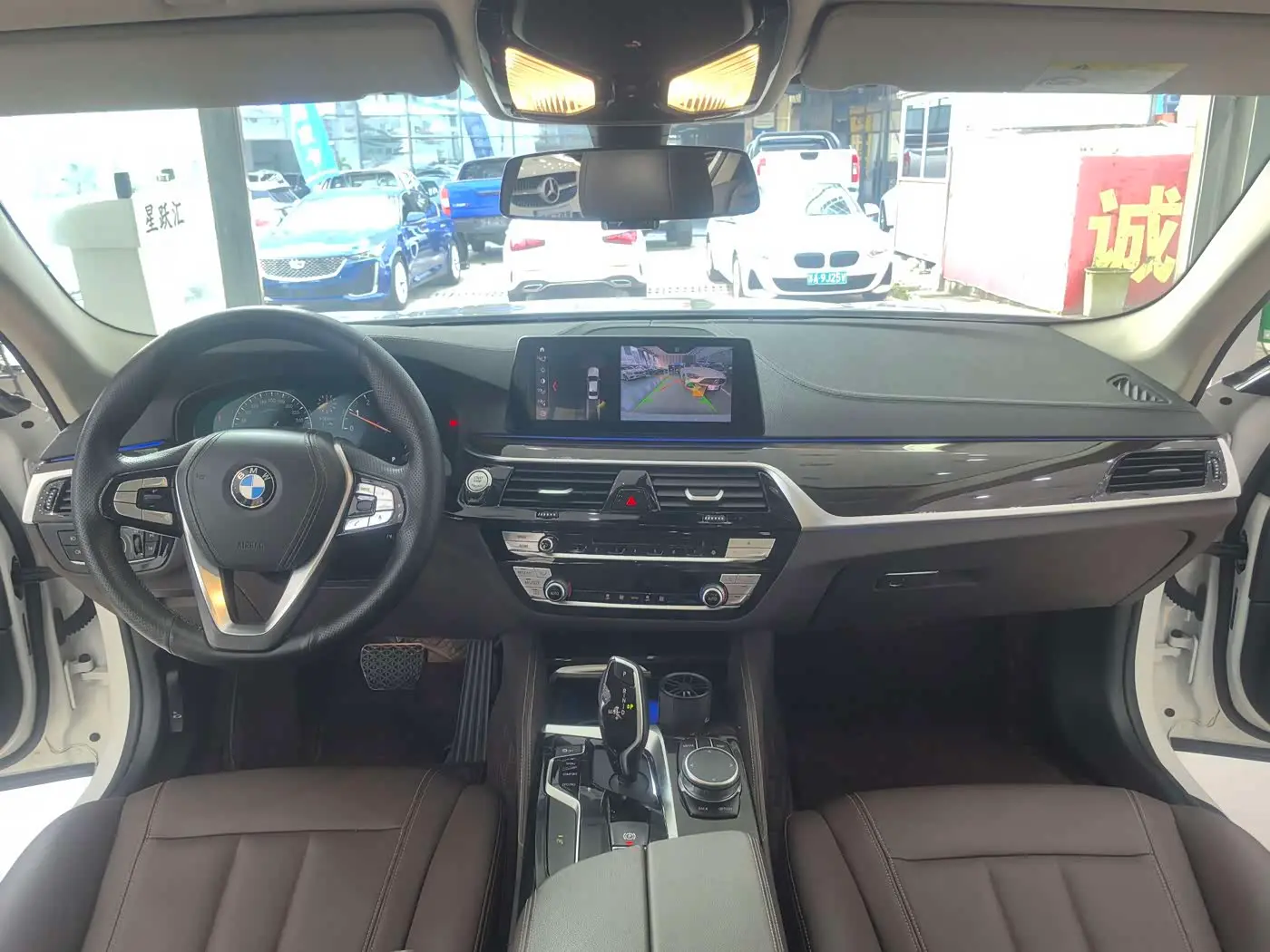 BMW 5 Series 2019 — Фото 10/19
