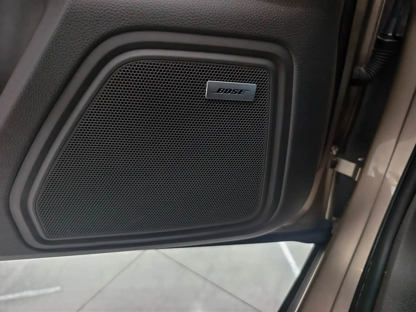 Porsche Macan 2018 — Photo 13/14