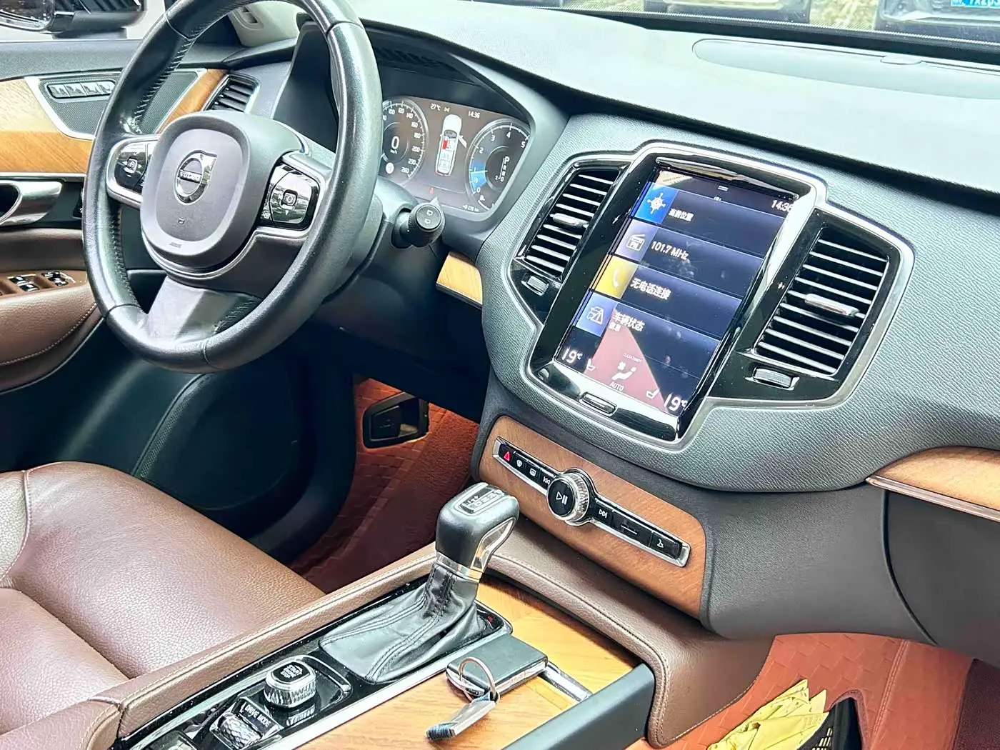 Volvo XC90 2020 — Фото 7/20