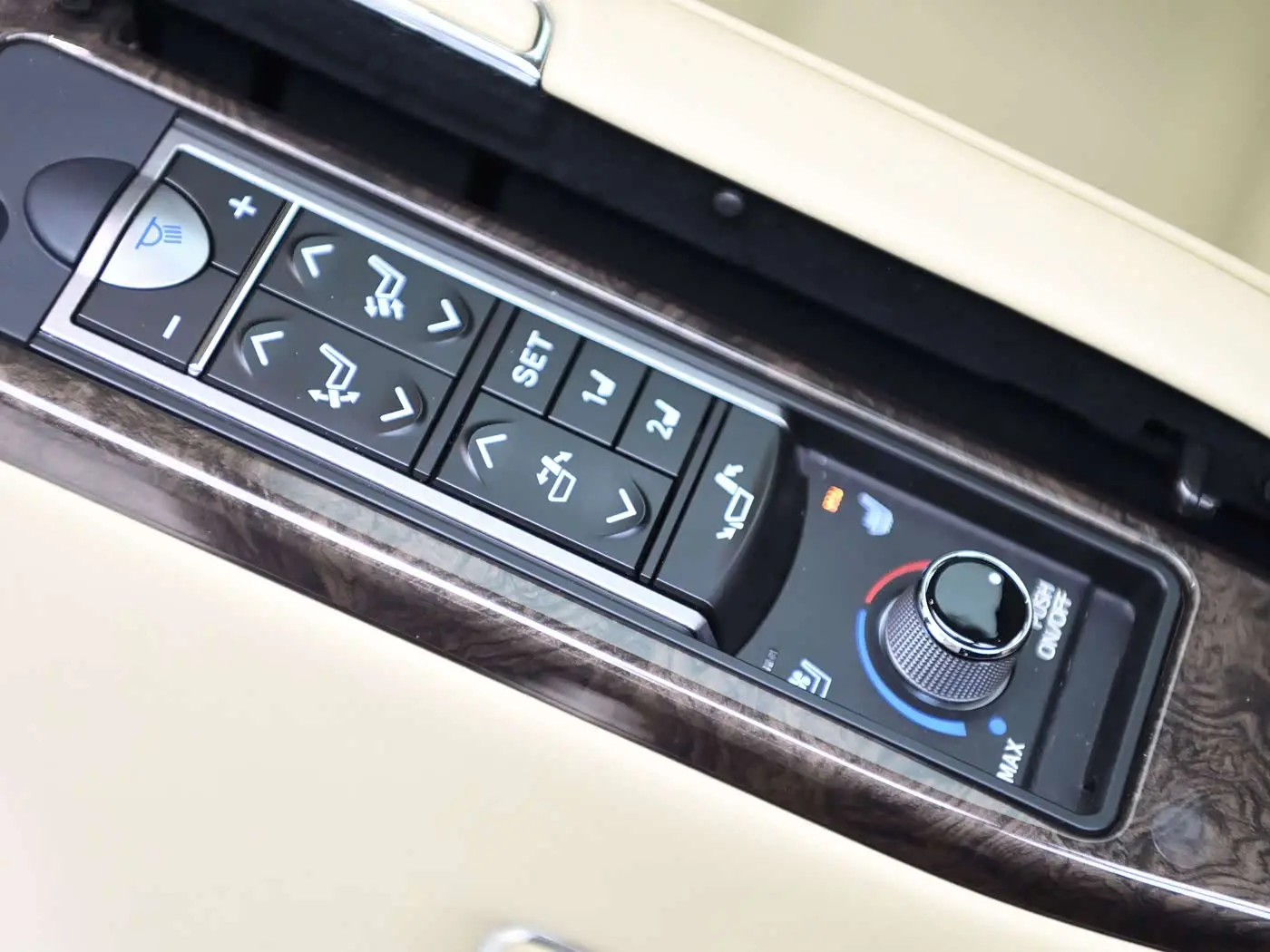 Toyota Vellfire 2020 — Фото 18/20