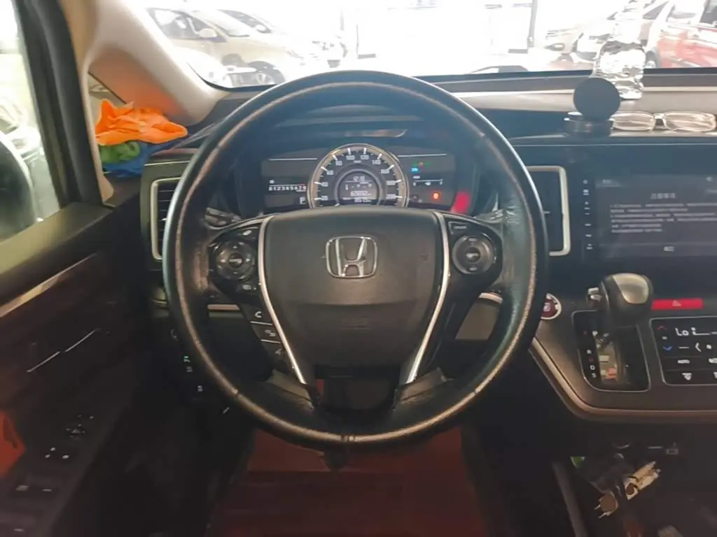Honda Elysion 2019 — Photo 10/19