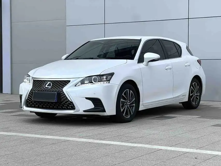 Lexus CT, 2018