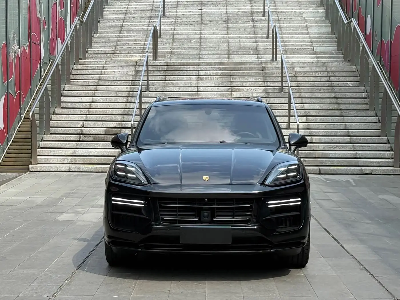 Porsche Cayenne 2013 — Photo 2/14