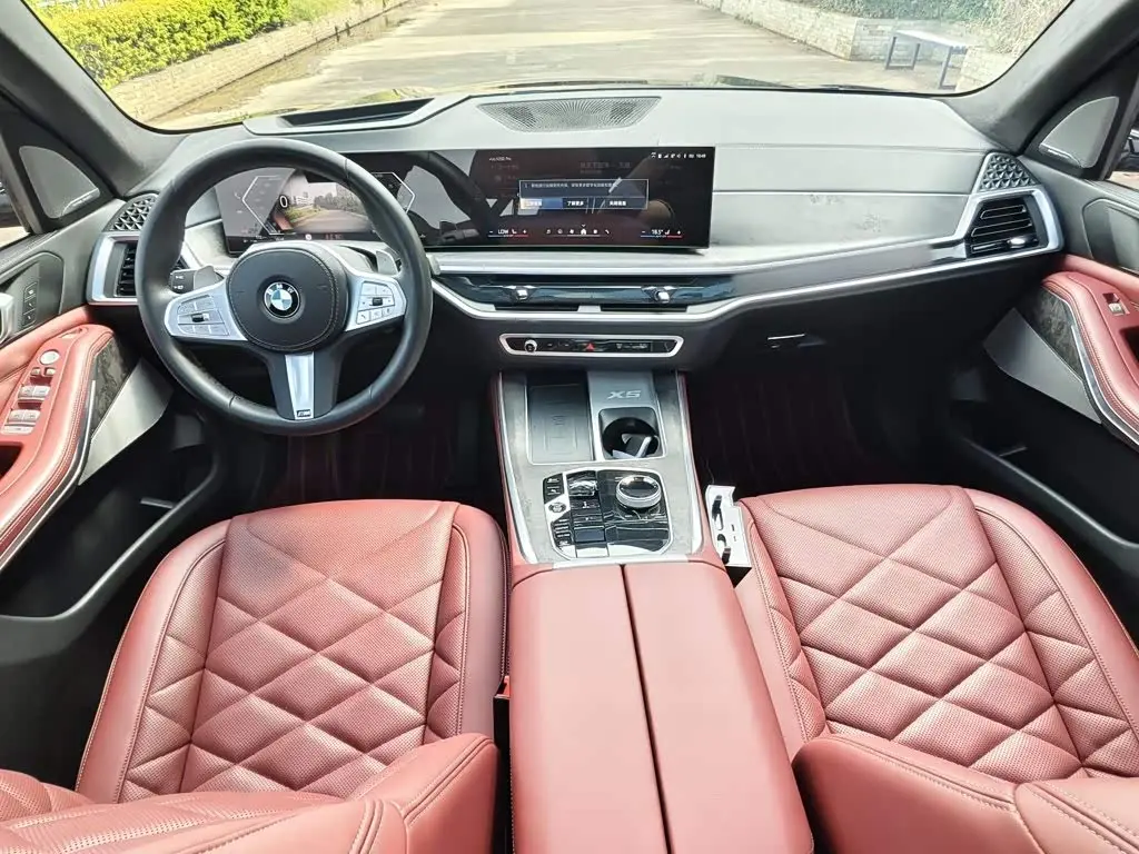 BMW X5 2024 — Photo 10/11