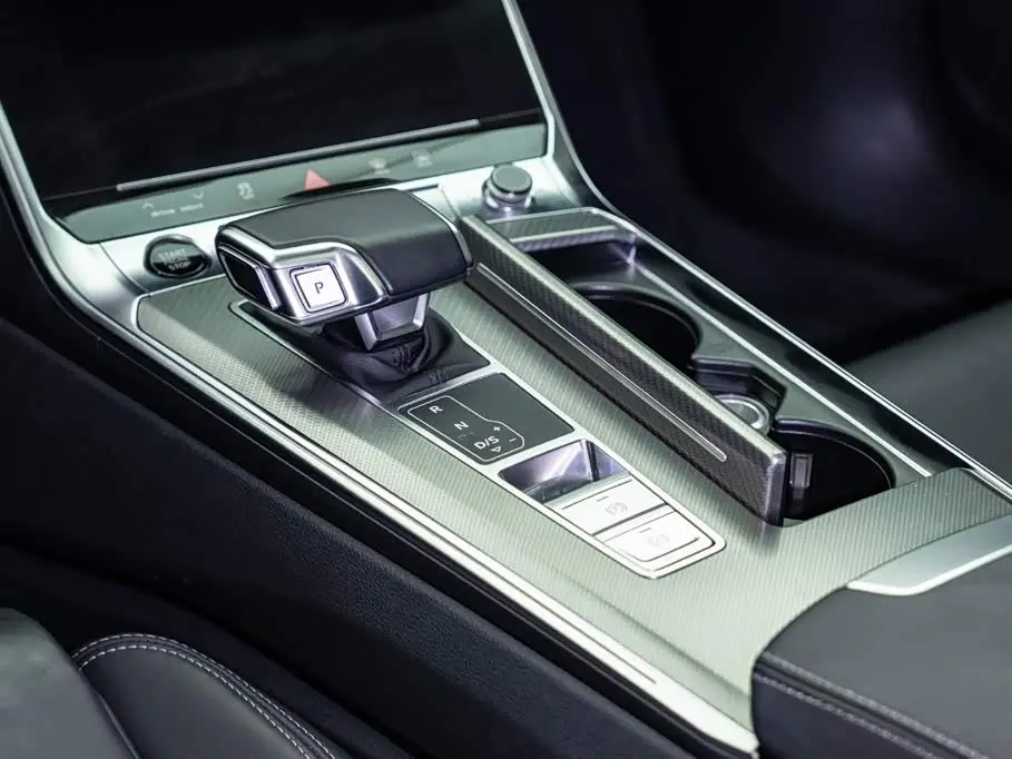 Audi A6L 2025 — Photo 13/20